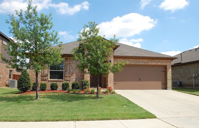 Building Photo - 473 Spring Dr