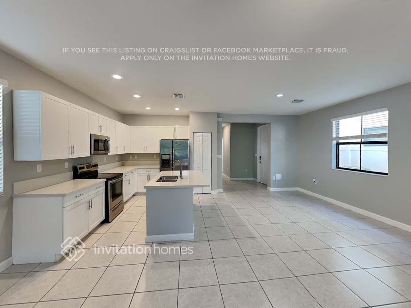 Building Photo - 3445 W 110th St