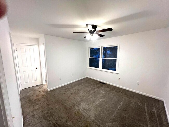 Building Photo - 255 Farrell Ln