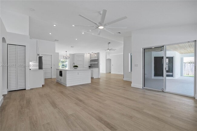 Building Photo - 5923 Loxahatchee Pines Dr