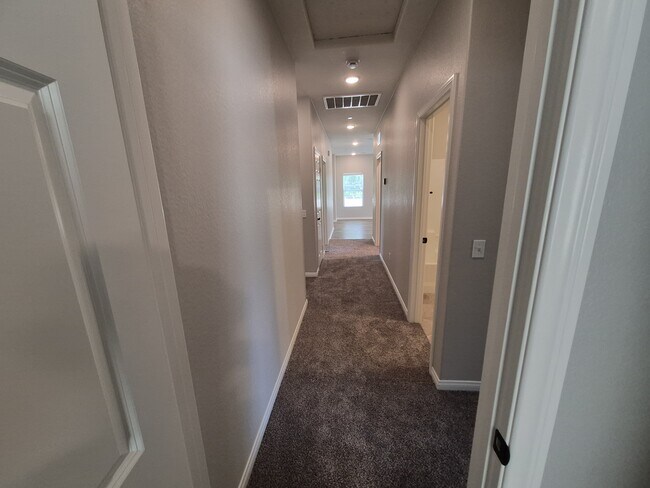 Building Photo - 31810 Ives Ct