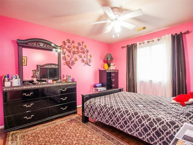 Building Photo - 16307 Pebble Crest Ct