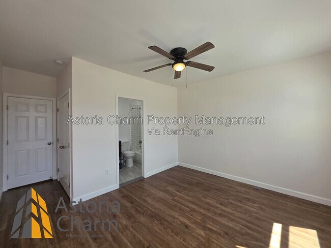 Building Photo - 905 N Patterson Park Ave