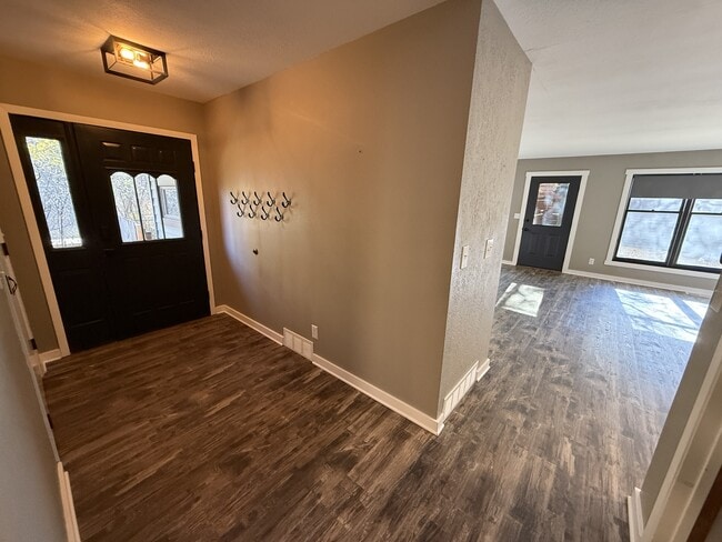 Building Photo - 2004 1st Ave S