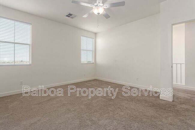 Building Photo - 5528 S Dillon Cir
