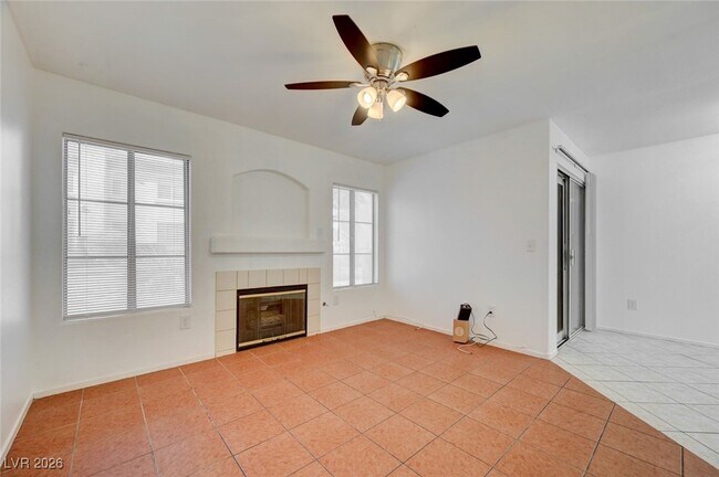 Building Photo - 4555 E Sahara Ave