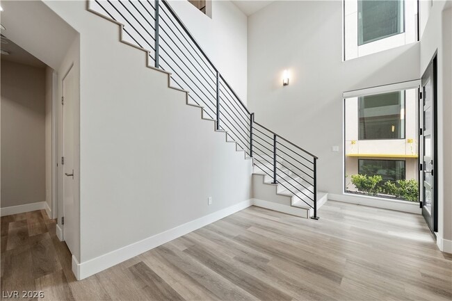 Building Photo - 446 Tranquil Peak Ct