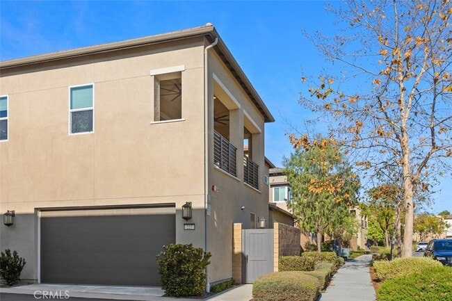 Building Photo - 227 Follyhatch