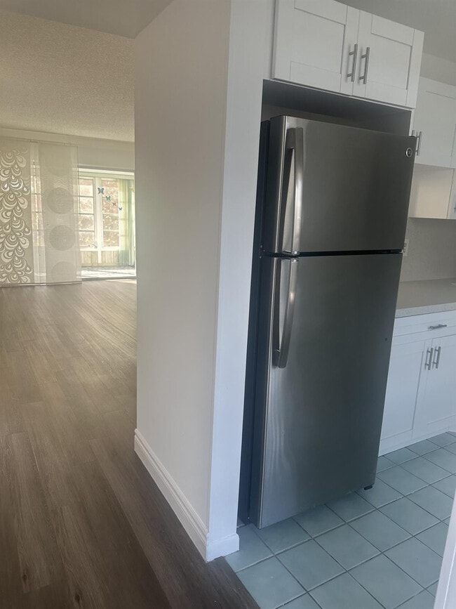 Building Photo - 5860 NW 64th Ave