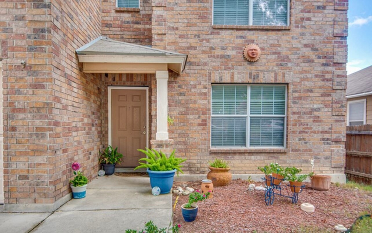 Building Photo - 8823 Veranda Ct