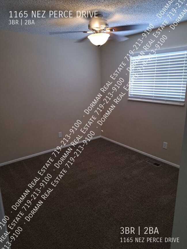 Building Photo - $500 OFF the first month of rent! Nice 3 b...