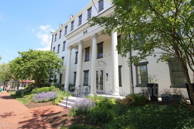 Building Photo - 515 N Washington St