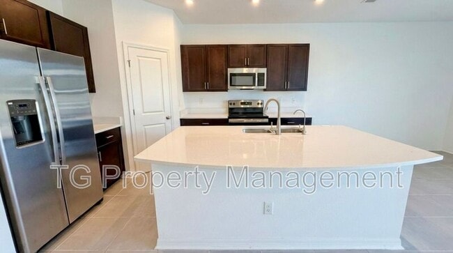 Building Photo - 321 Anthony Dr