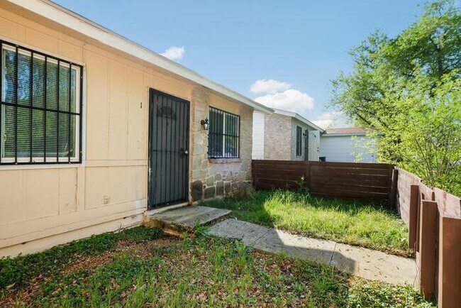 Building Photo - 7127 Glen Terrace