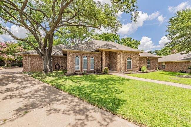 Primary Photo - Charming Updated Home on Quiet Cul-de-Sac