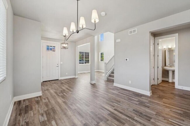 Building Photo - 3 bedroom in Bonney Lake WA 98391