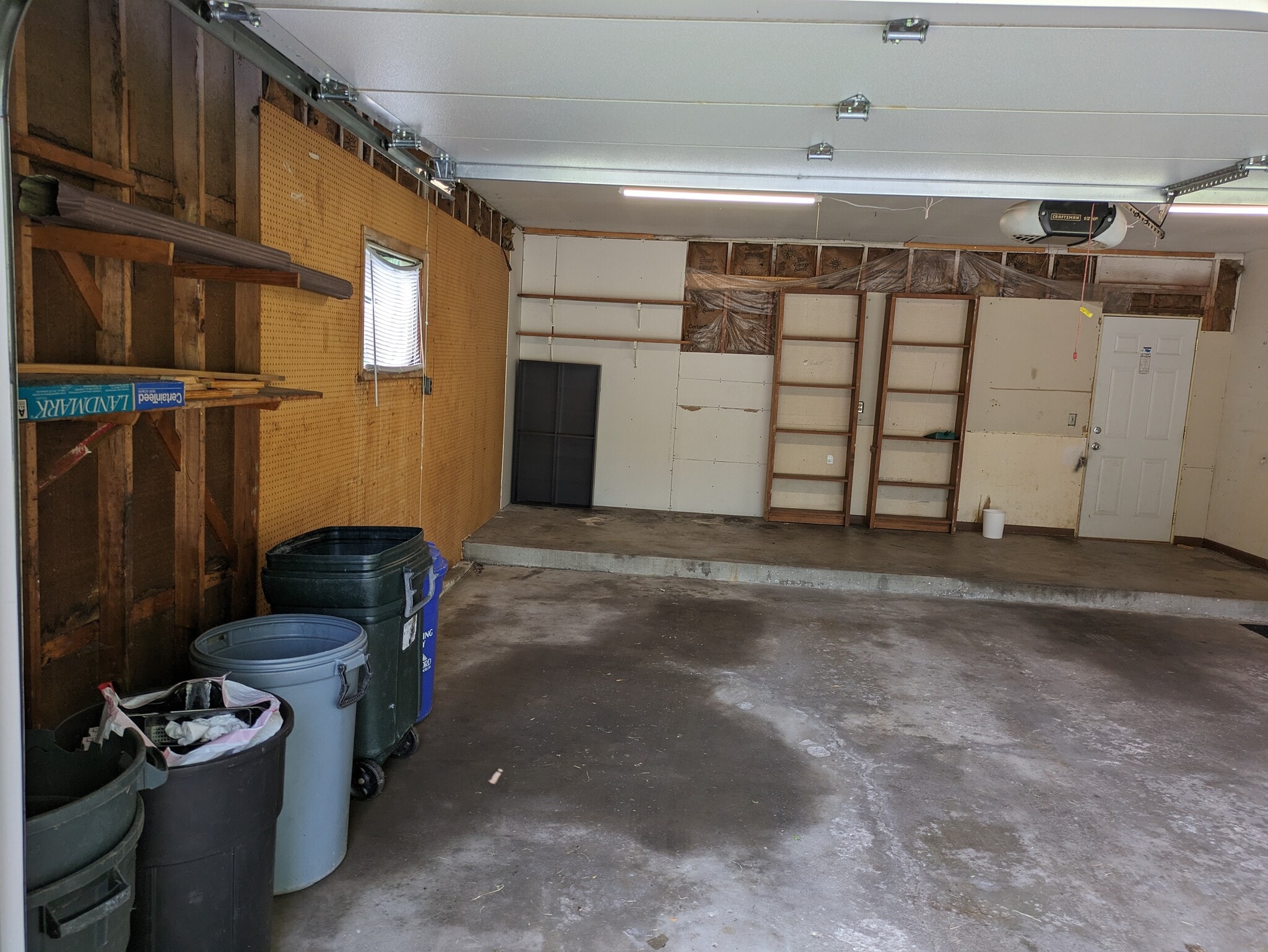 Garage - 2906 Southbridge Rd