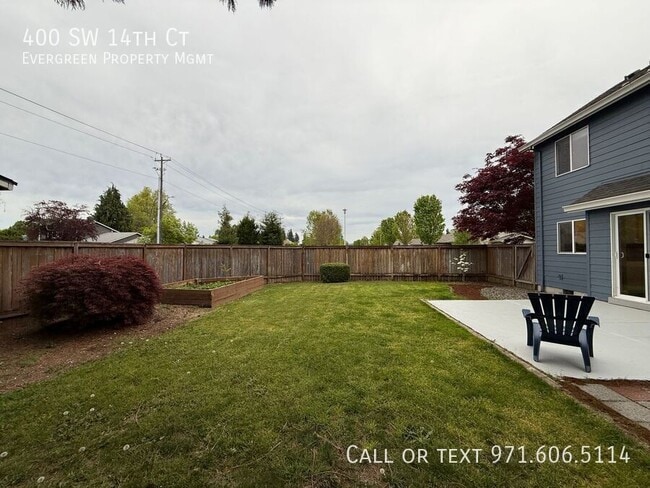 Building Photo - 400 SW 14th Ct