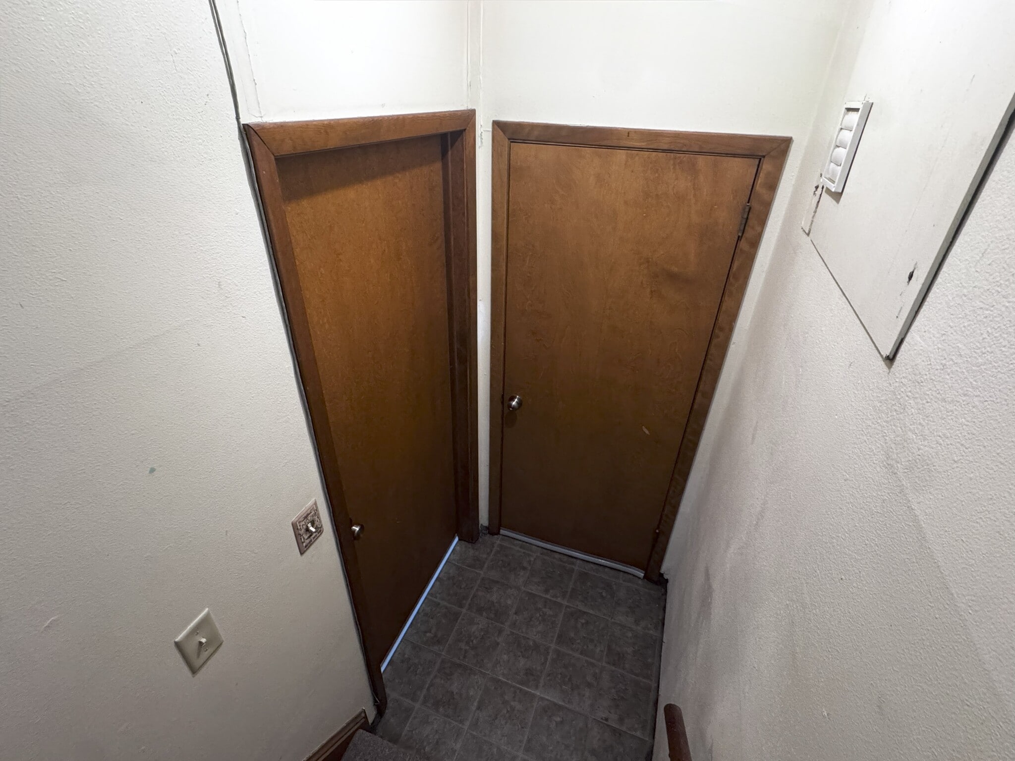 Building Photo - 3168 Dubuque St NE