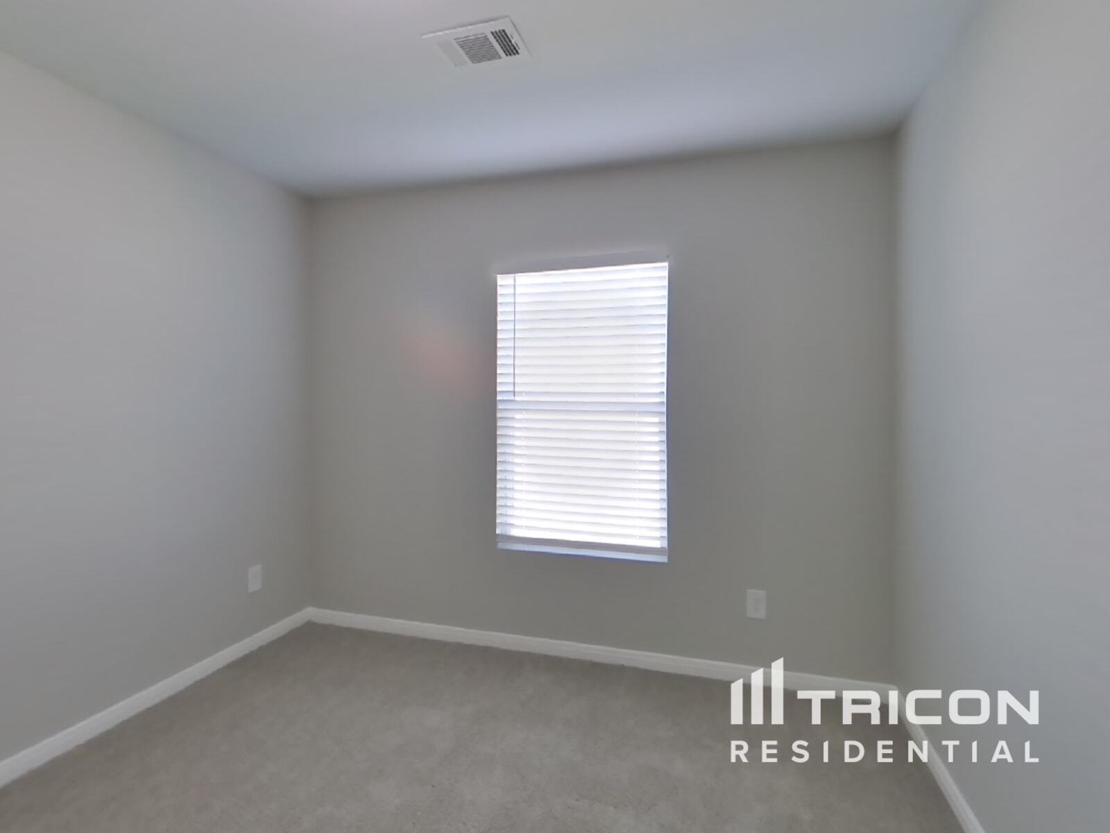 Building Photo - 15680 Del Norte Dr