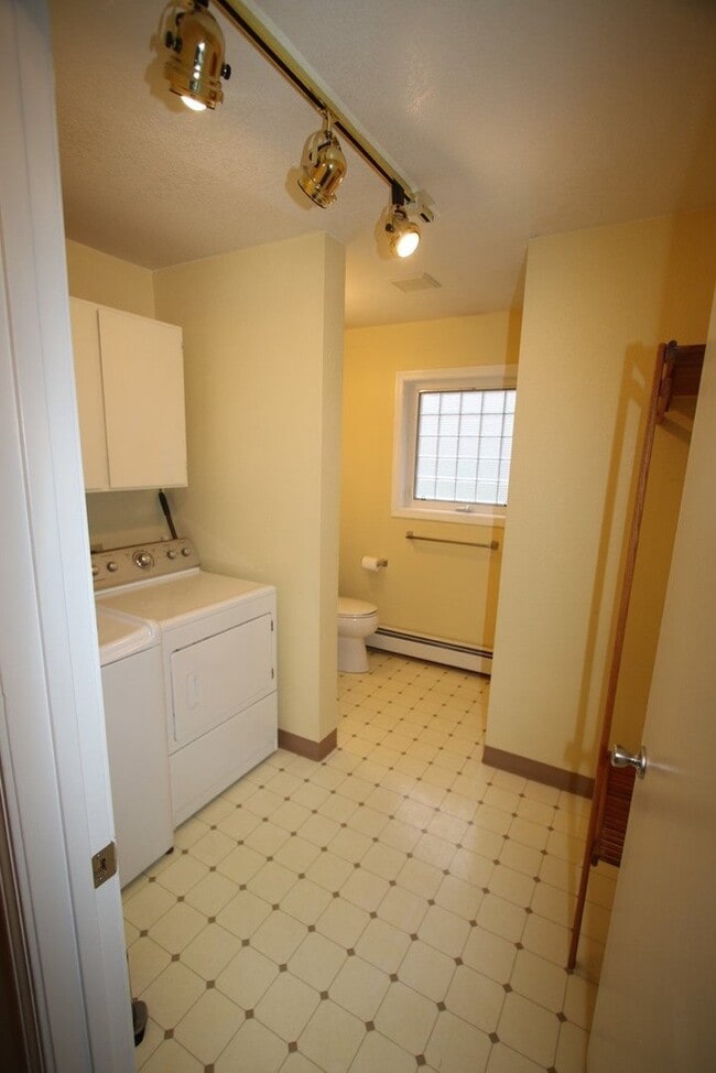 Building Photo - 23827 Chandelle Dr