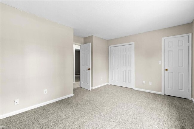 Building Photo - 2008 Fawnwood Common