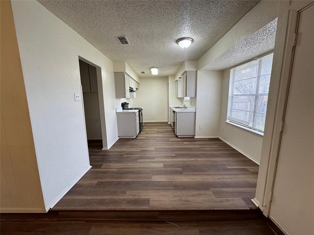 Building Photo - 6225 Stardust Dr S