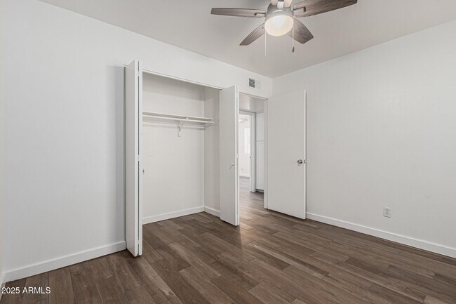 Building Photo - 14034 N 60th St