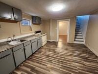 Building Photo - 3 Bedroom Home Available in Harrisburg!