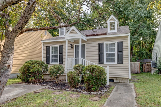 Primary Photo - 617 Varsity Dr