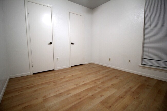 Building Photo - 15614 Barbarossa Dr