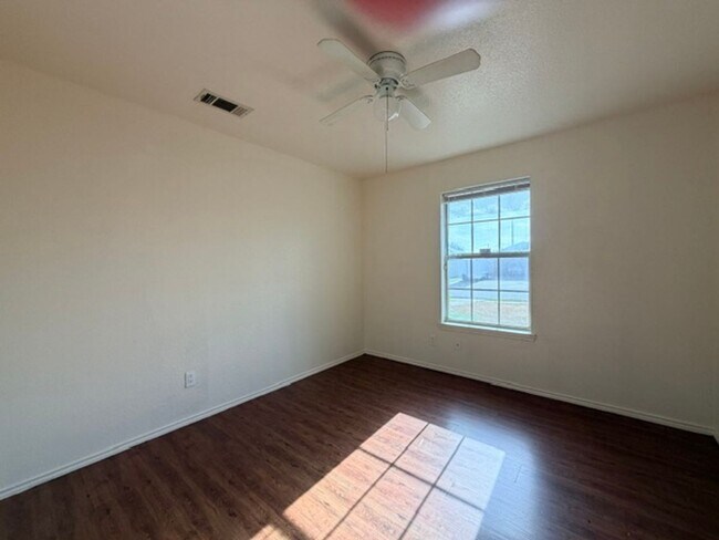 Building Photo - 4303 Sonora Dr