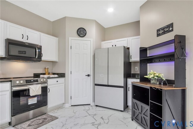 Building Photo - 10868 White Dogwood Dr