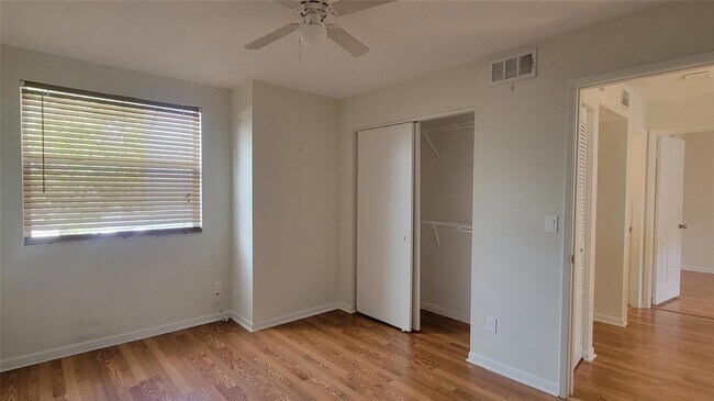 Building Photo - 4810 Grapevine Wy