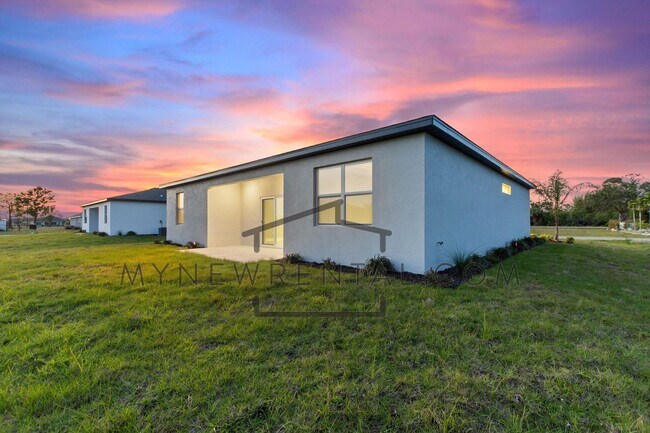 Building Photo - Deposit-Free! Modern, energy efficient hom...