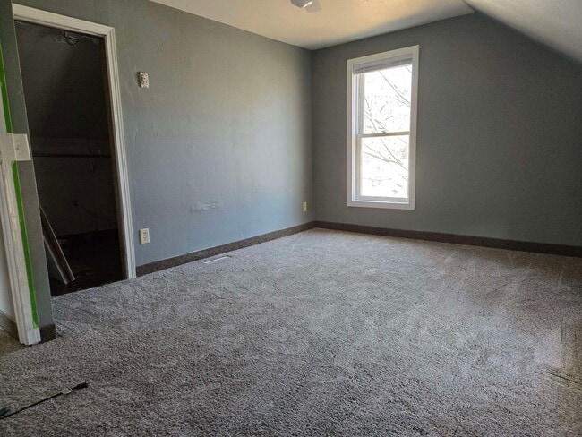 Building Photo - 1211 Garfield Ave