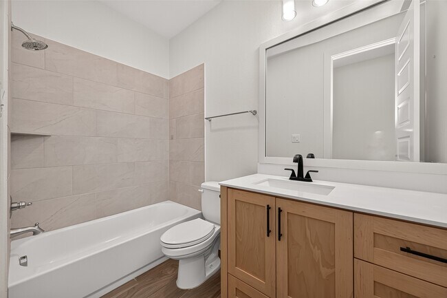 Building Photo - 25109 Pinebrook Grove Ln
