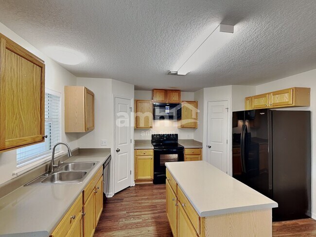 Building Photo - 209 King Arthur Ct