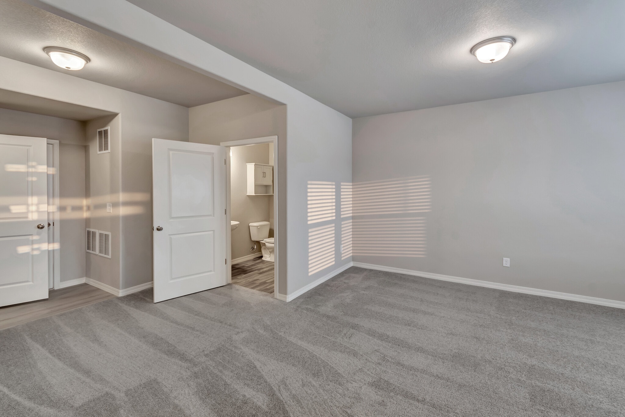 Building Photo - 7476 Johnsontown Hts