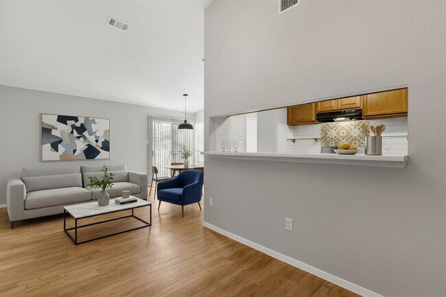 Building Photo - 413 Country Aire Dr