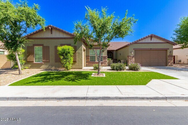 Primary Photo - 1852 W Sparrow Dr