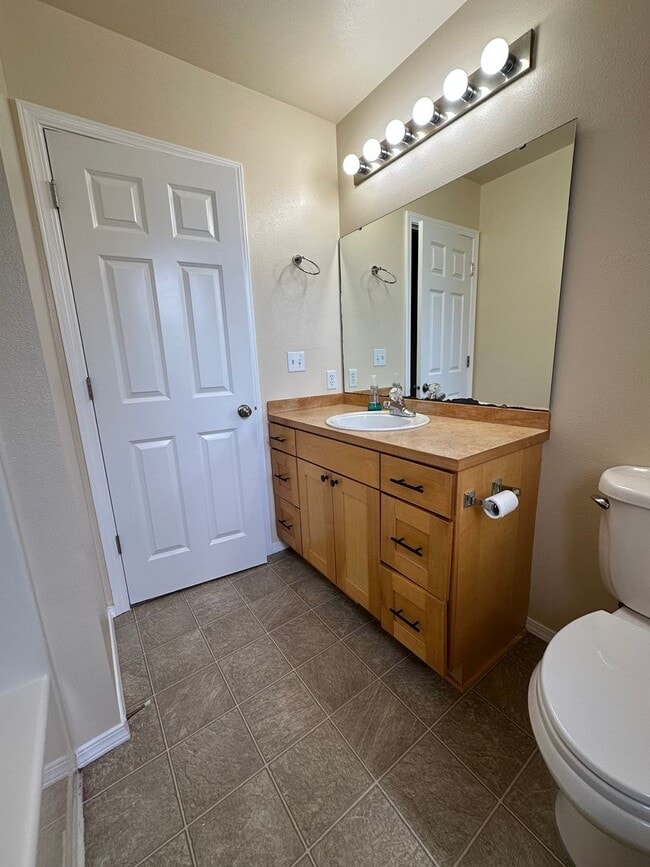 Building Photo - Granite Falls Rambler
