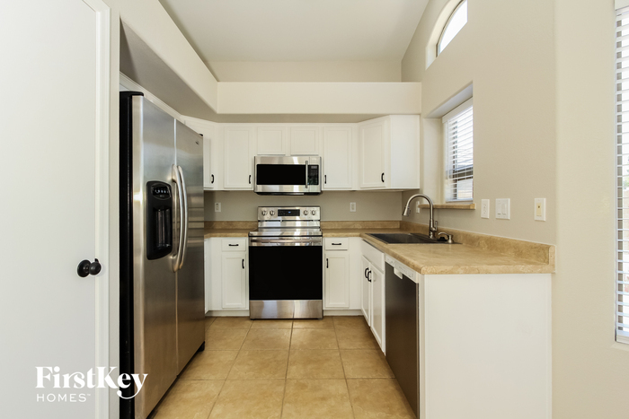 Building Photo - 7737 S 47th Ln