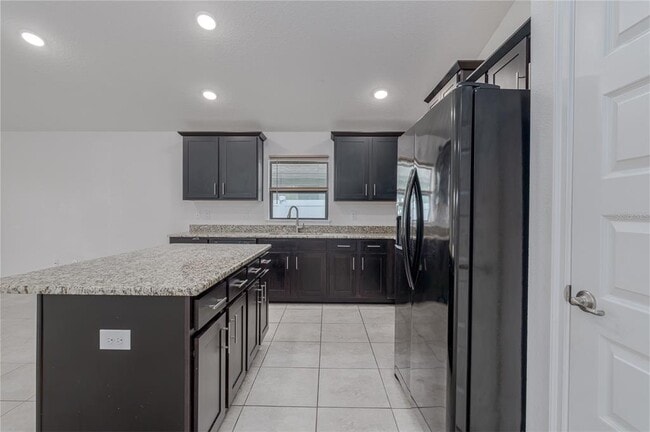 Building Photo - 9123 46th Ct E