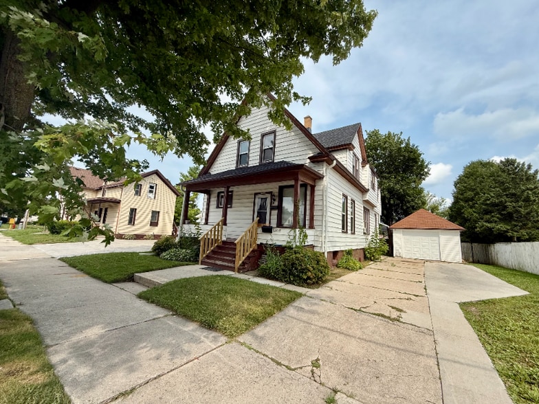Building Photo - 1409 S 17th St
