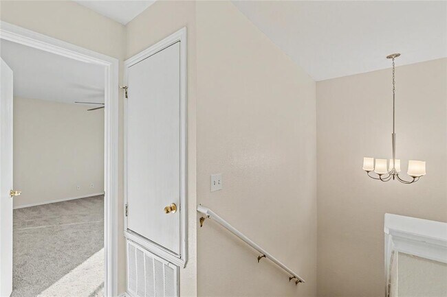 Building Photo - 172 Discovery