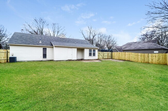 Building Photo - 6628 Birch Run Ln