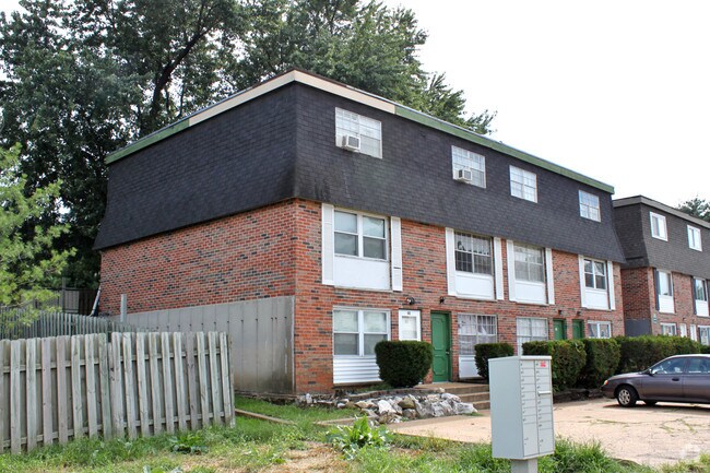 Building Photo - 187-194 Crosswinds Dr