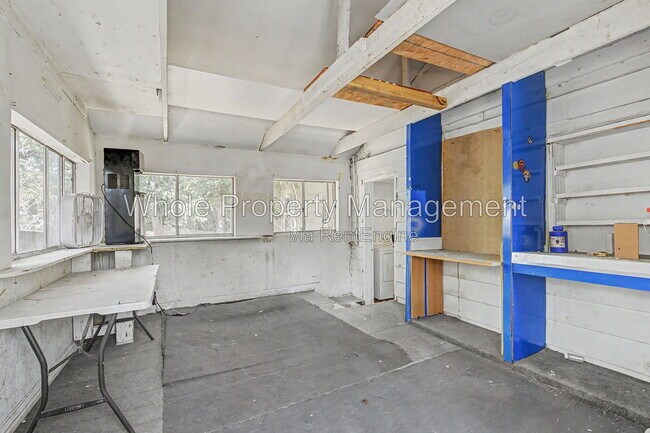 Building Photo - 5605 W 17th Ave