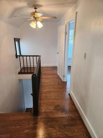 Upstairs 3 - 24408 60th Pl